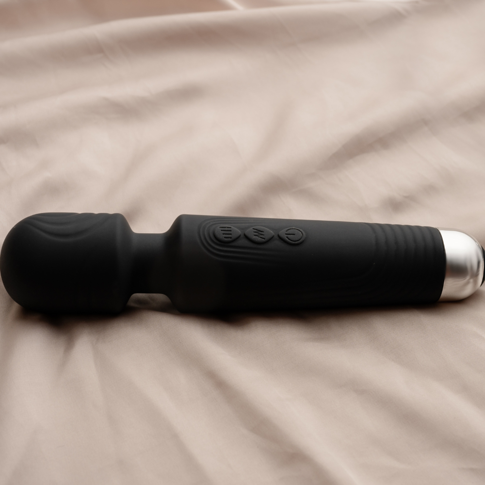 Vibrating Massage Wand - Lilly Maye